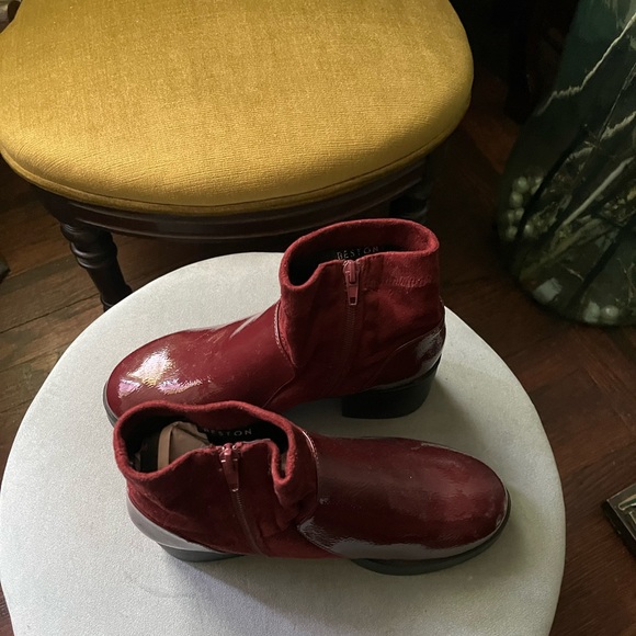 Patient burgundy ankles boot NWO tag. - Picture 8 of 8